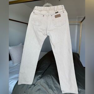 Wrangler Jeans Khaki Tan Jeans 1013MWZ Size 30x32 100% Cotton Classic Cowboy Cut